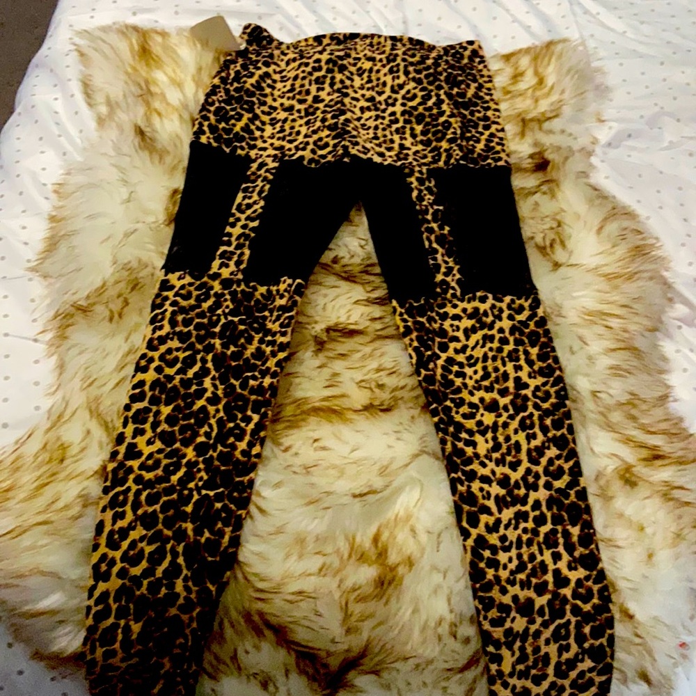Leopard leggings with mesh
